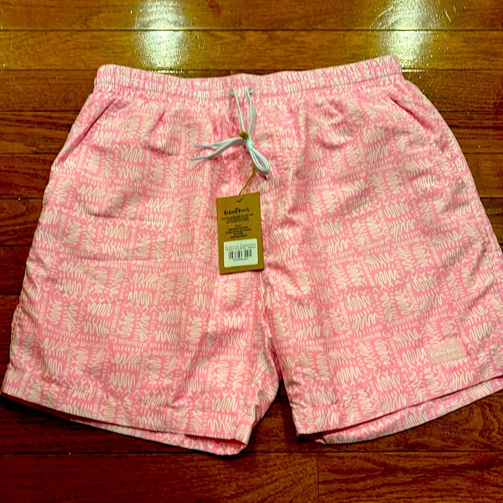 NWT Men’s Kulani Kinis Swim Trunks Strawberry Milkshake Medium